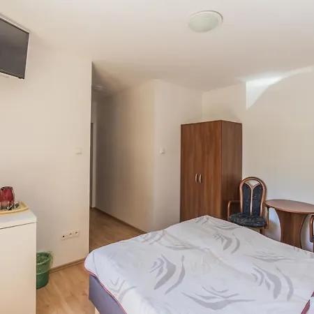 بيت ضيافة Mila تشوستش